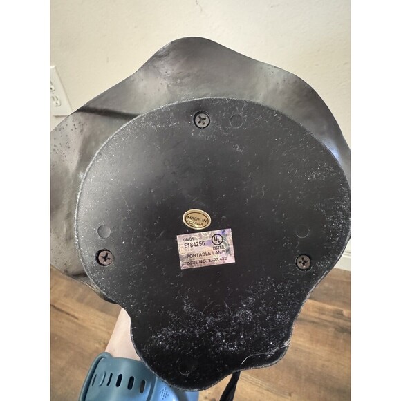 Tiffany Style Lily Pad Table 3 Lamps, 2 Frosted Art Glass Frosted Lily Shades - Picture 6 of 11